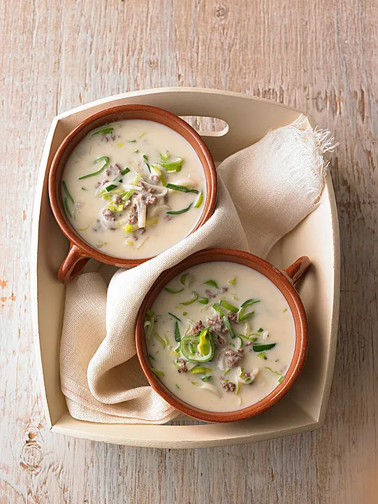 Zdjęcie Köstliches Rezept für Lauch Käse Suppe – Schnell und einfach zubereiten