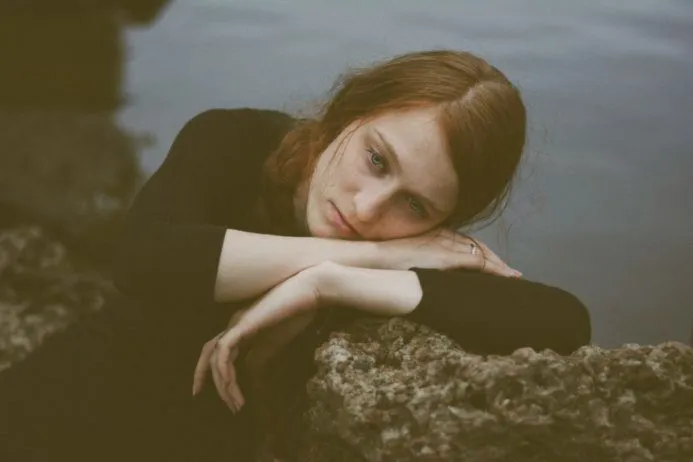 Zdjęcie Nerwica depresyjna objawy fizyczne: jak rozpoznać niepokojące symptomy
