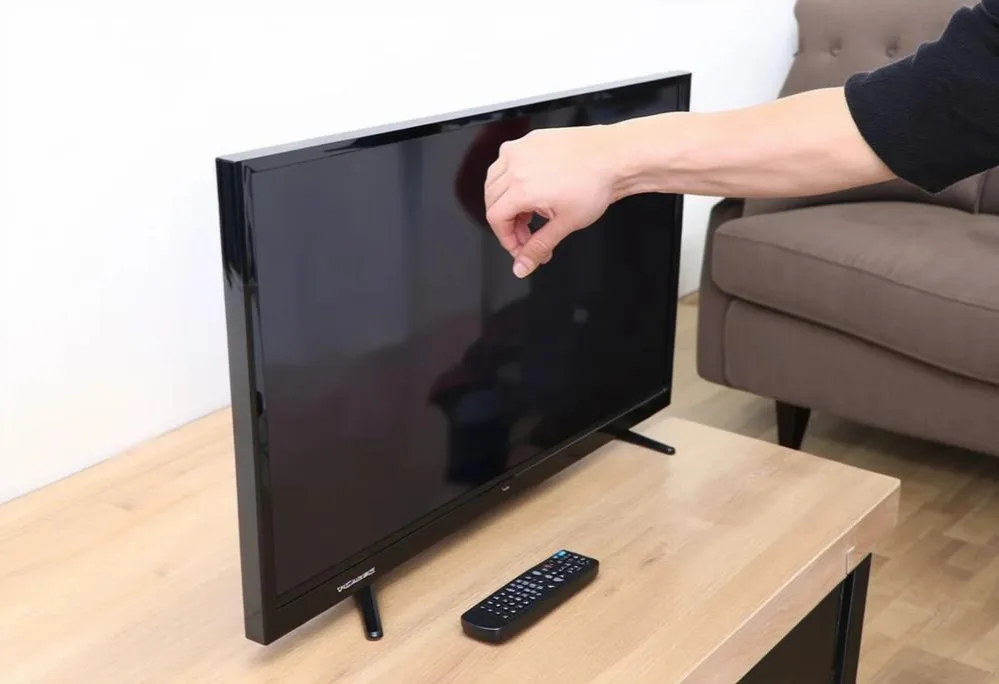 Zdjęcie Jak włączyć telewizor Manta bez pilota - proste metody i porady