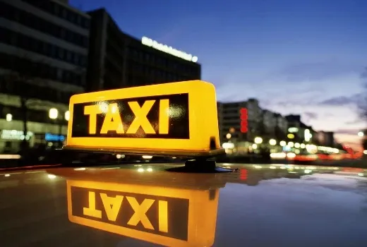 Zdjęcie Ile kosztuje taksówka z Władysławowa do Jastrzębiej Góry? Ceny, które zaskakują