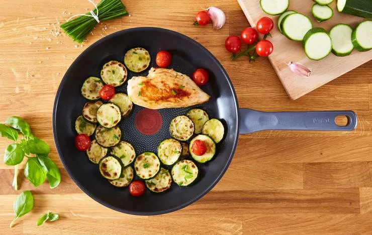 Zdjęcie Patelnia grill Tefal – najlepsze modele, które zmienią Twoje gotowanie