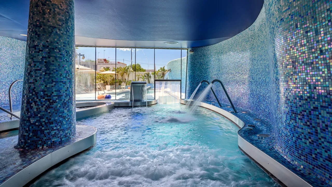 Zdjęcie Hotel Las Arenas Valencia: &iquest;Por qu&eacute; es el Gran Lujo definitivo?