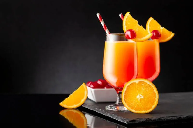 Zdjęcie Jak przygotować idealne drinki tequila sunrise - prosty przepis i wskazówki