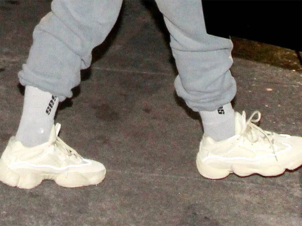 Zdjęcie Buty Kim Kardashian: Najmodniejsze modele i gdzie je kupić