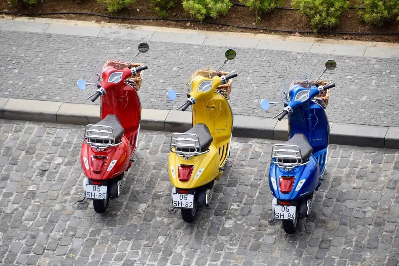 Zdjęcie Ile kosztuje ubezpieczenie motoroweru? Sprawdź, co wpływa na ceny