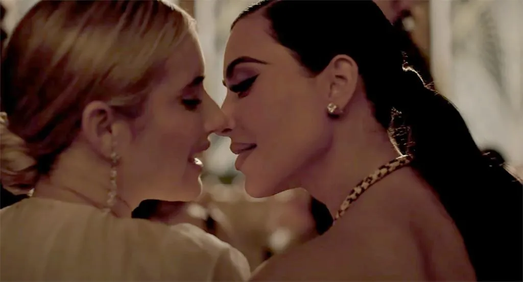 Zdjęcie 12. sezon American Horror Story: Kim Kardashian i Emma Roberts całują się!