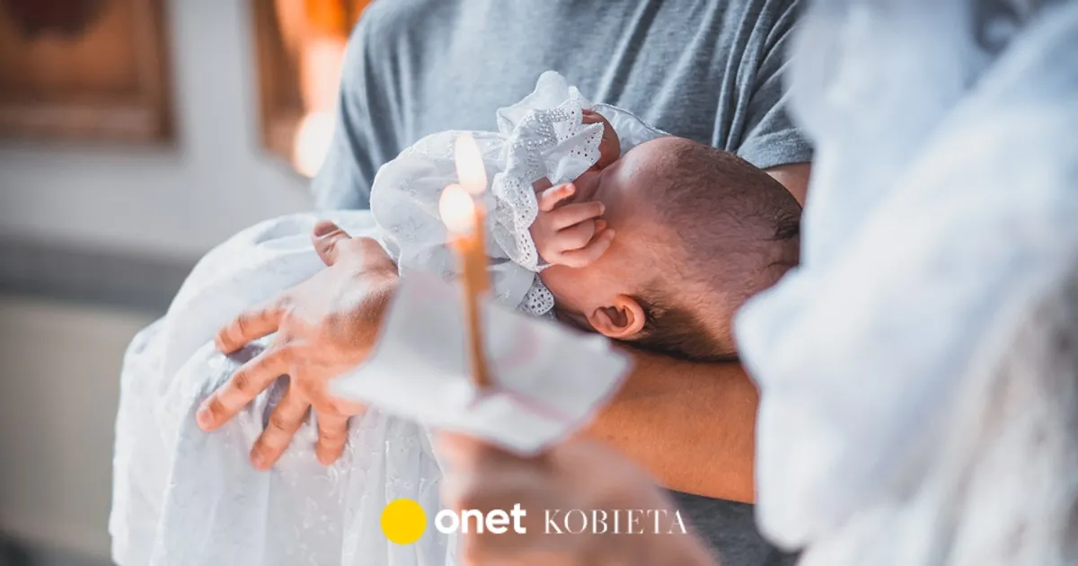 Zdjęcie Ile dają chrześni na chrzciny? Odkryj zwyczaje i kwoty prezentów