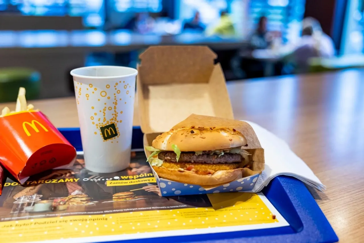 Zdjęcie Ile kosztują duże frytki w McDonald's? Sprawdź ceny w Twoim mieście