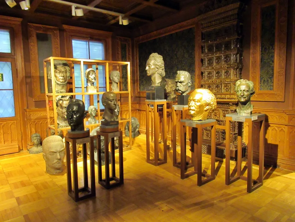 Zdjęcie Muzeum rzeźby Alfonsa Karnego: Odkryj fascynujący świat sztuki