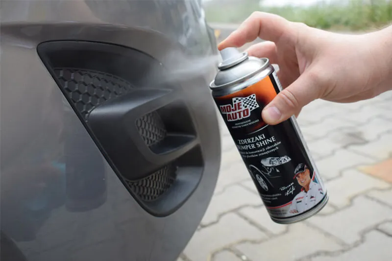 Zdjęcie Czym pomalować zderzak plastikowy, aby uzyskać trwały efekt?