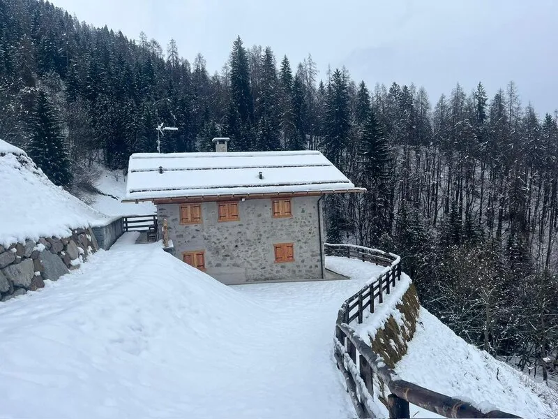 Zdjęcie Baita in montagna: la guida per una vacanza da sogno e senza stress