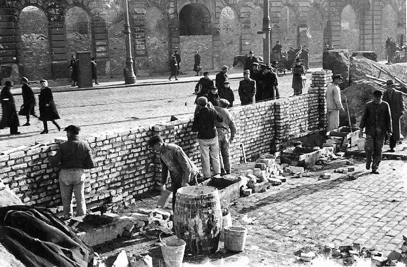 Zdjęcie W którym roku powstało getto warszawskie i jak wpłynęło na historię?
