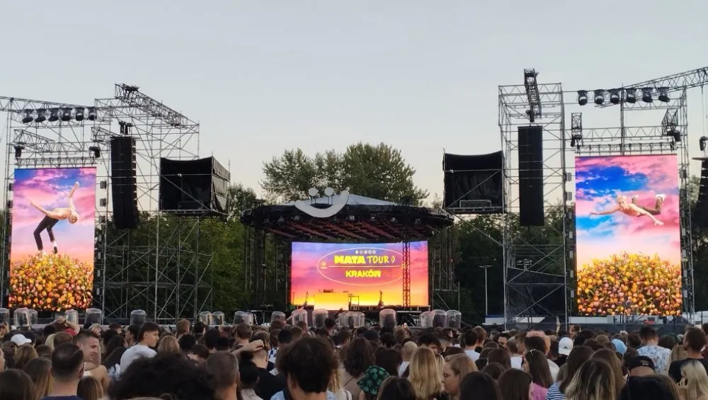 koncert Mata publiczność scena