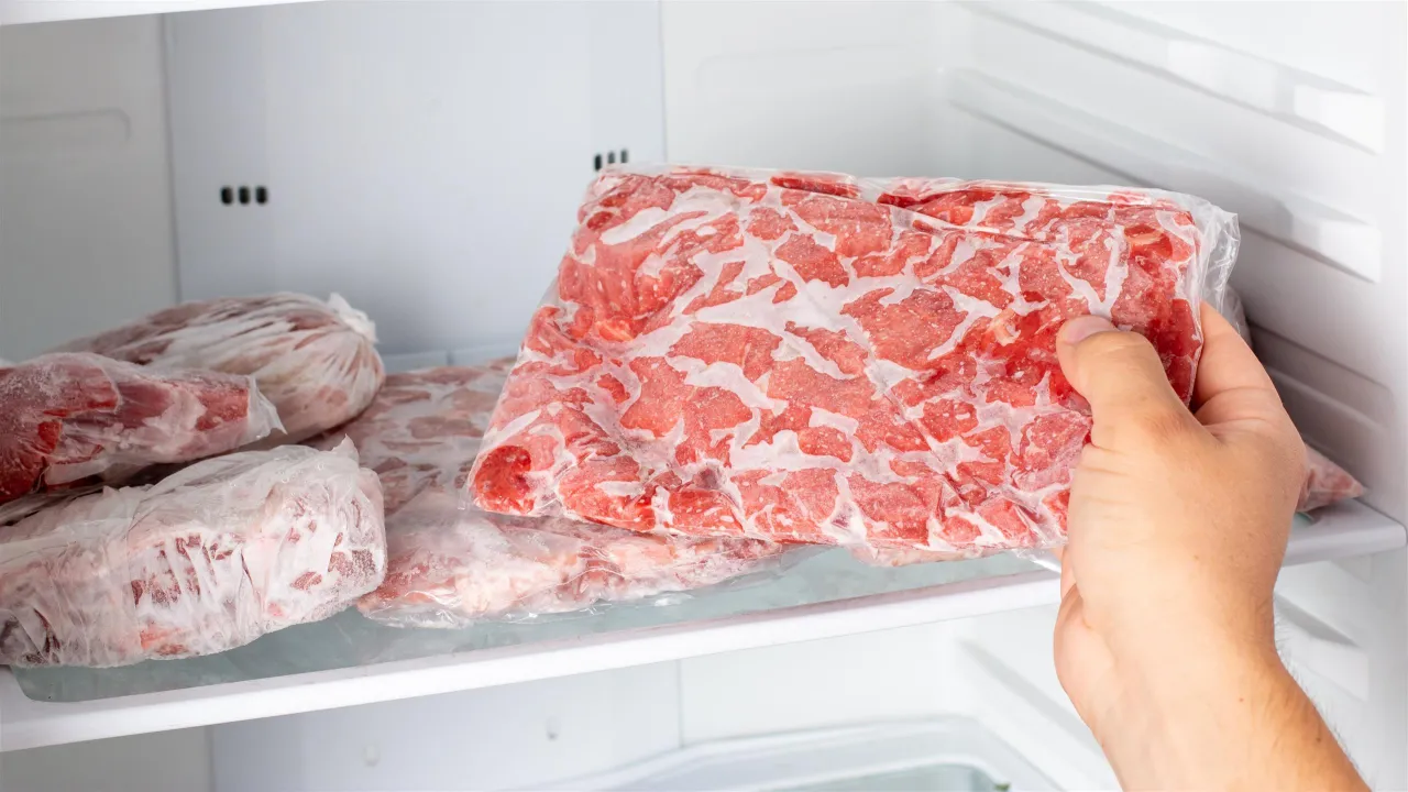 Tabela bezpiecznych czas&oacute;w mrożenia mięsa