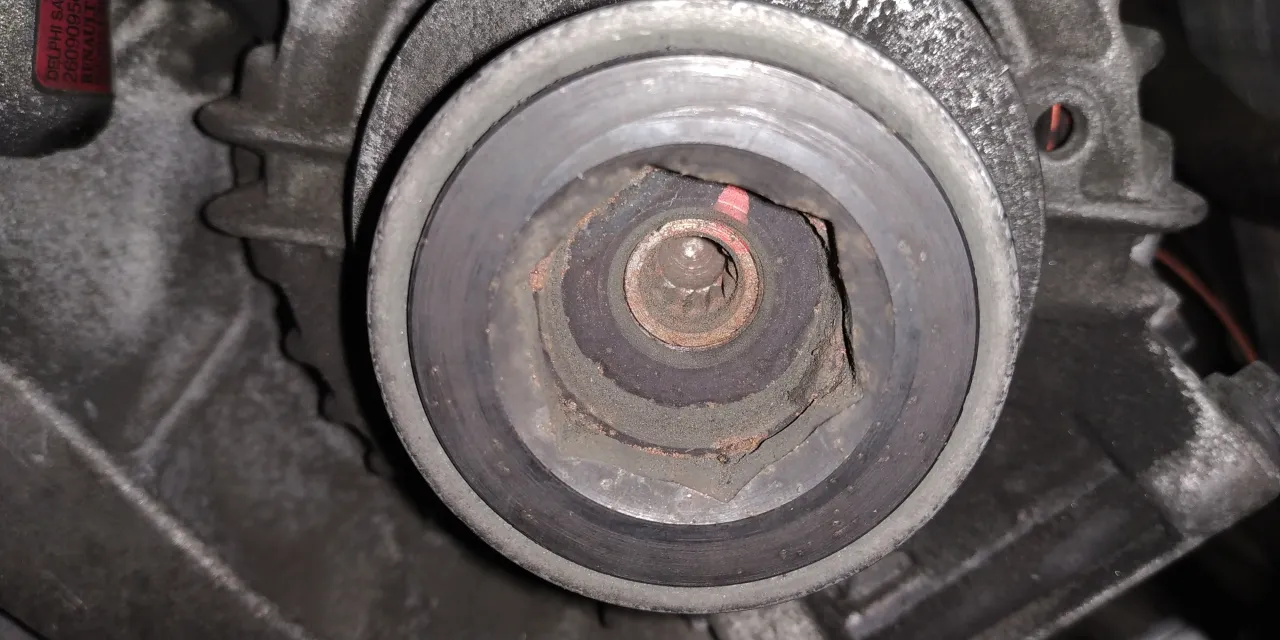 blokowanie wirnika alternatora do demontażu sprzęgła