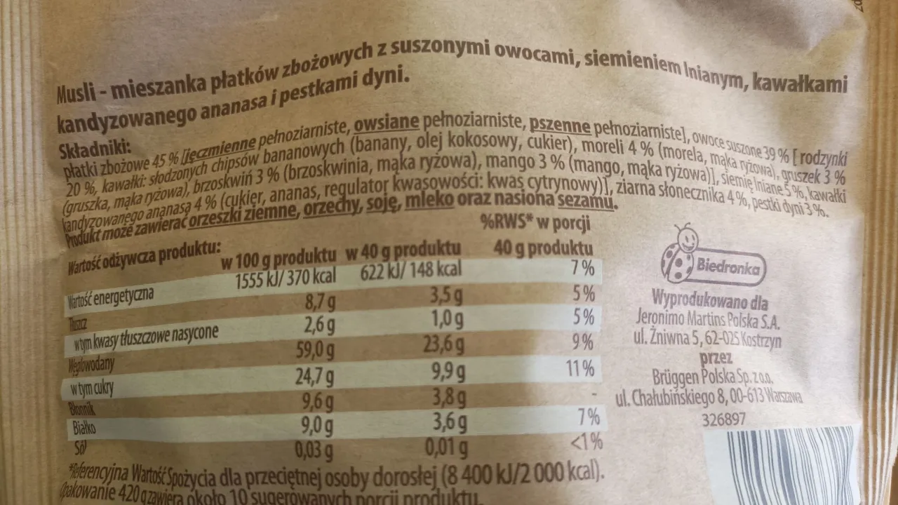 Musli z owocami i pestkami dyni. Czy musli jest dietetyczne? Sprawdź skład i wartości odżywcze.