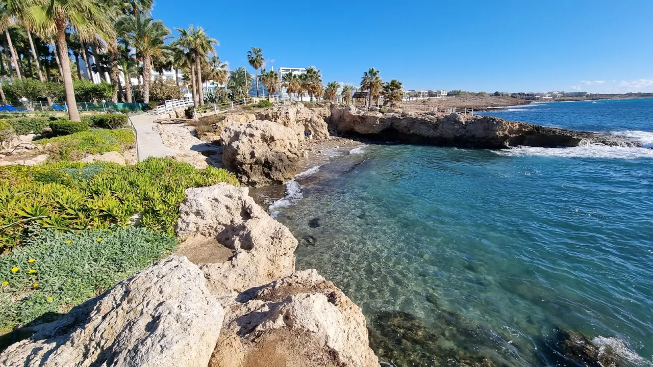 Linia brzegowa Cypru z lotu ptaka