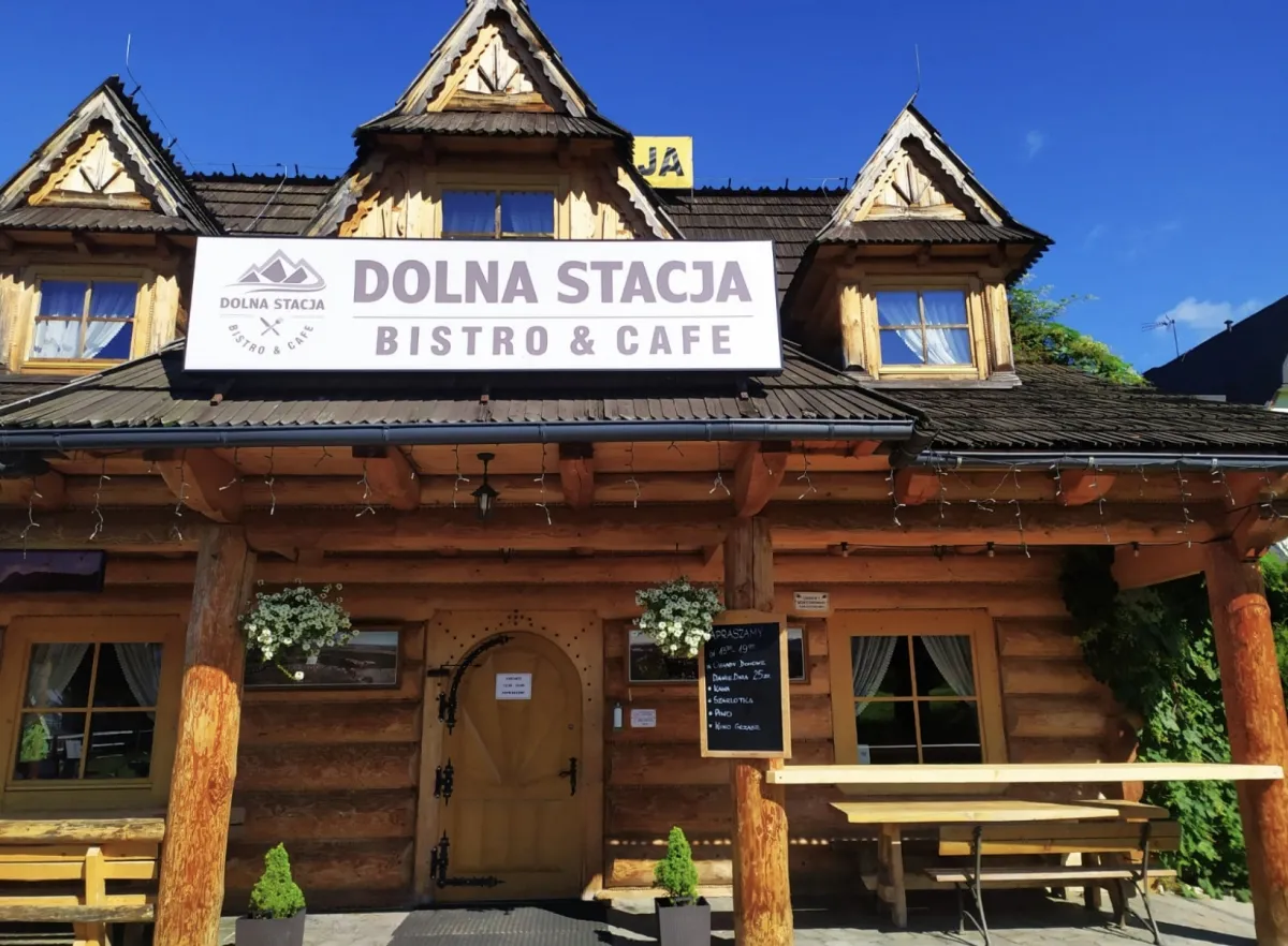Bistro Dolna Stacja Małe Ciche narciarze