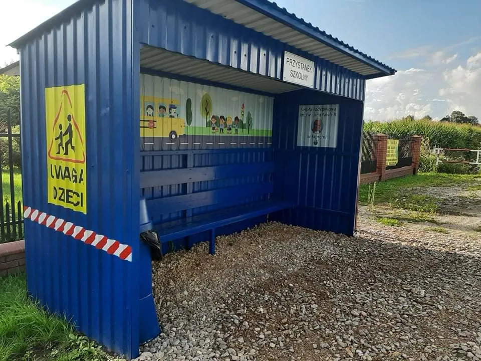 autobus szkolny przystanek