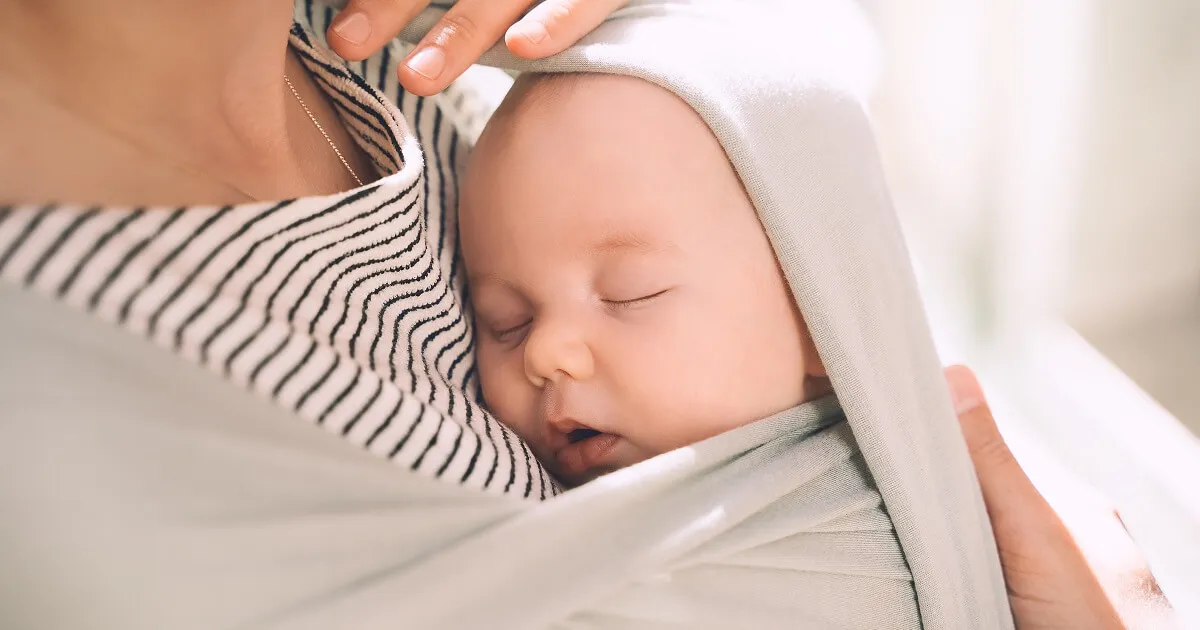 Zdjęcie Od kiedy można nosić dziecko w chuście? Ważne zasady i wskazówki
