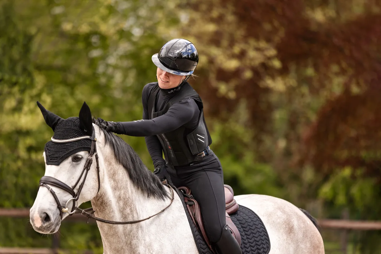 Swing P07 tabela rozmiarów jak mierzyć kamizelkę jeździecką