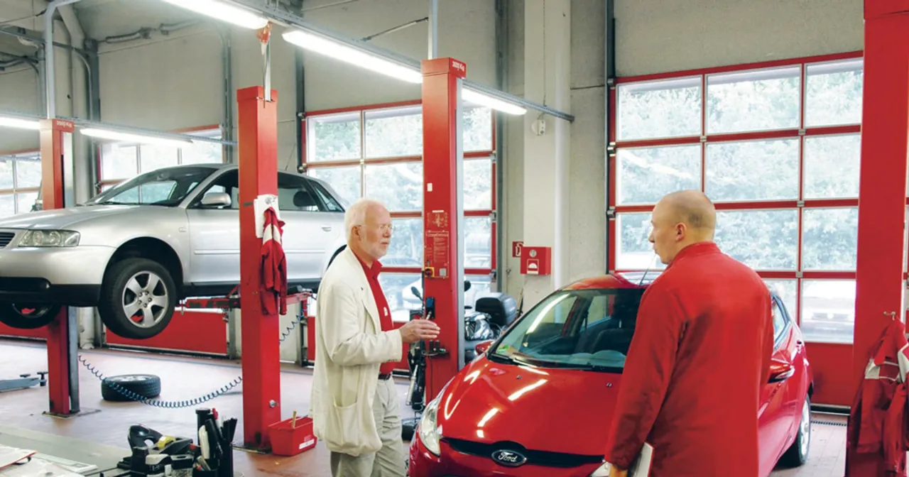 Por&oacute;wnanie koszt&oacute;w dorobienia kluczyka ASO vs niezależny serwis