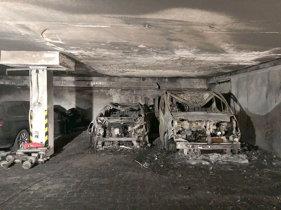 pożar garażu podziemnego
