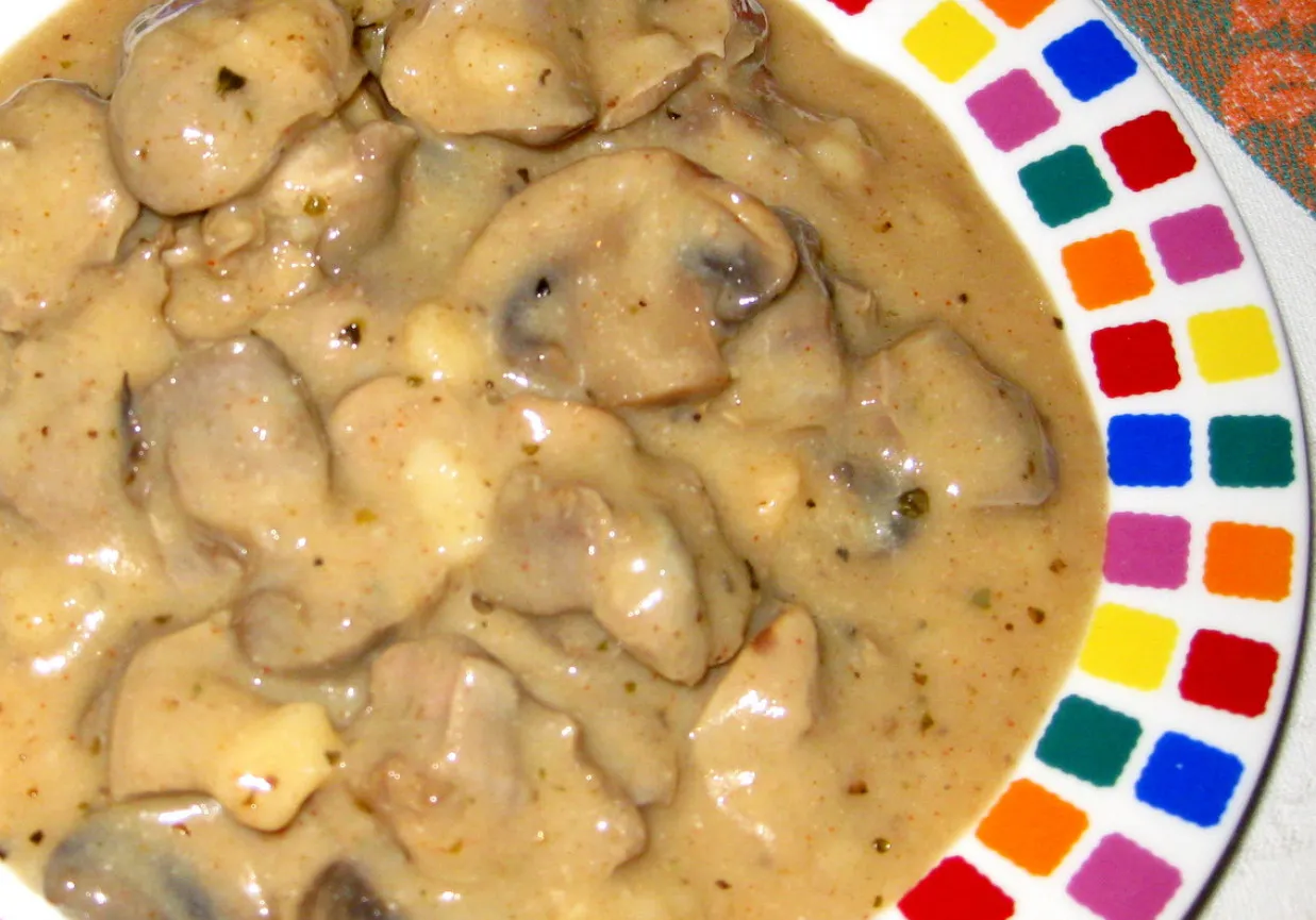 Sos z żołądków drobiowych z ziemniakami