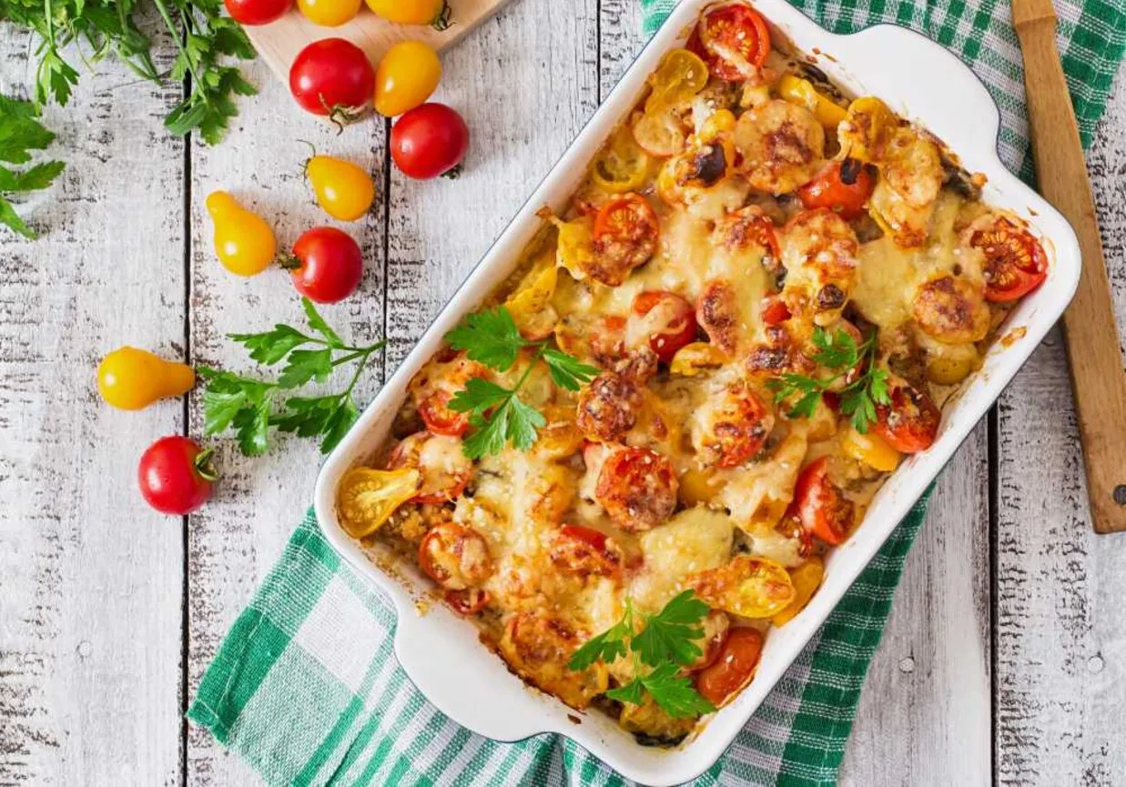 różne rodzaje zapiekanek z warzywami i mięsem