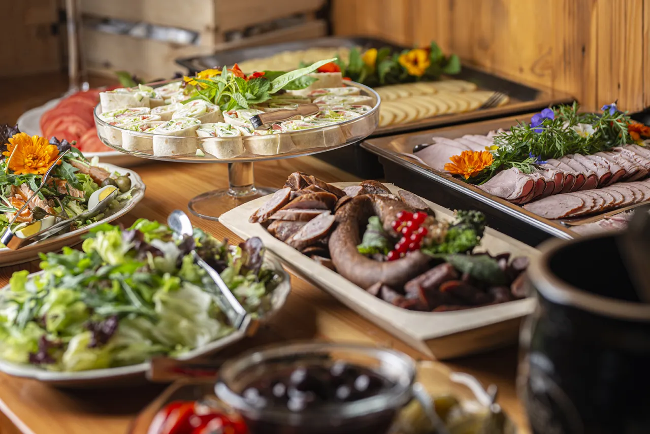 Bacówka Biały Jeleń restauracja jedzenie