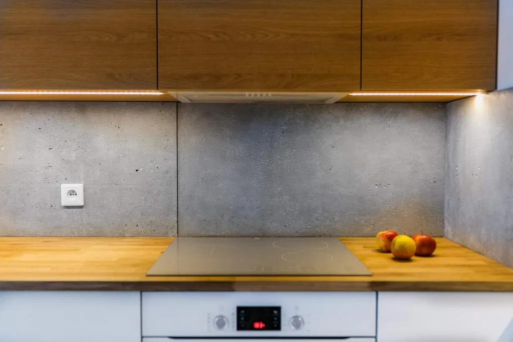 kuchnia beton architektoniczny ściana