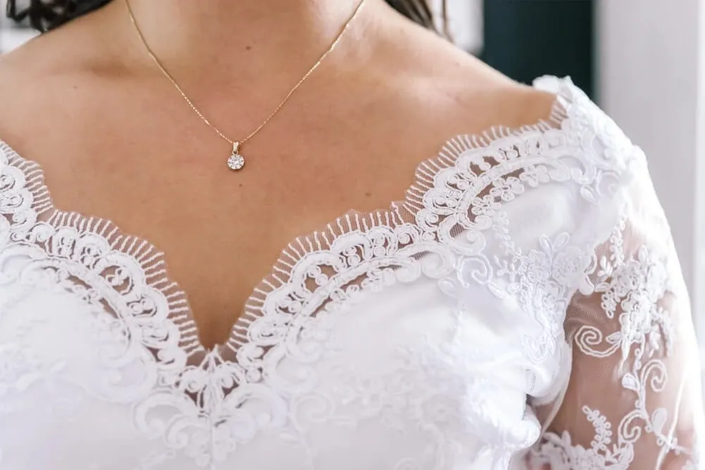 Przykłady źle dobranej biżuterii ślubnej