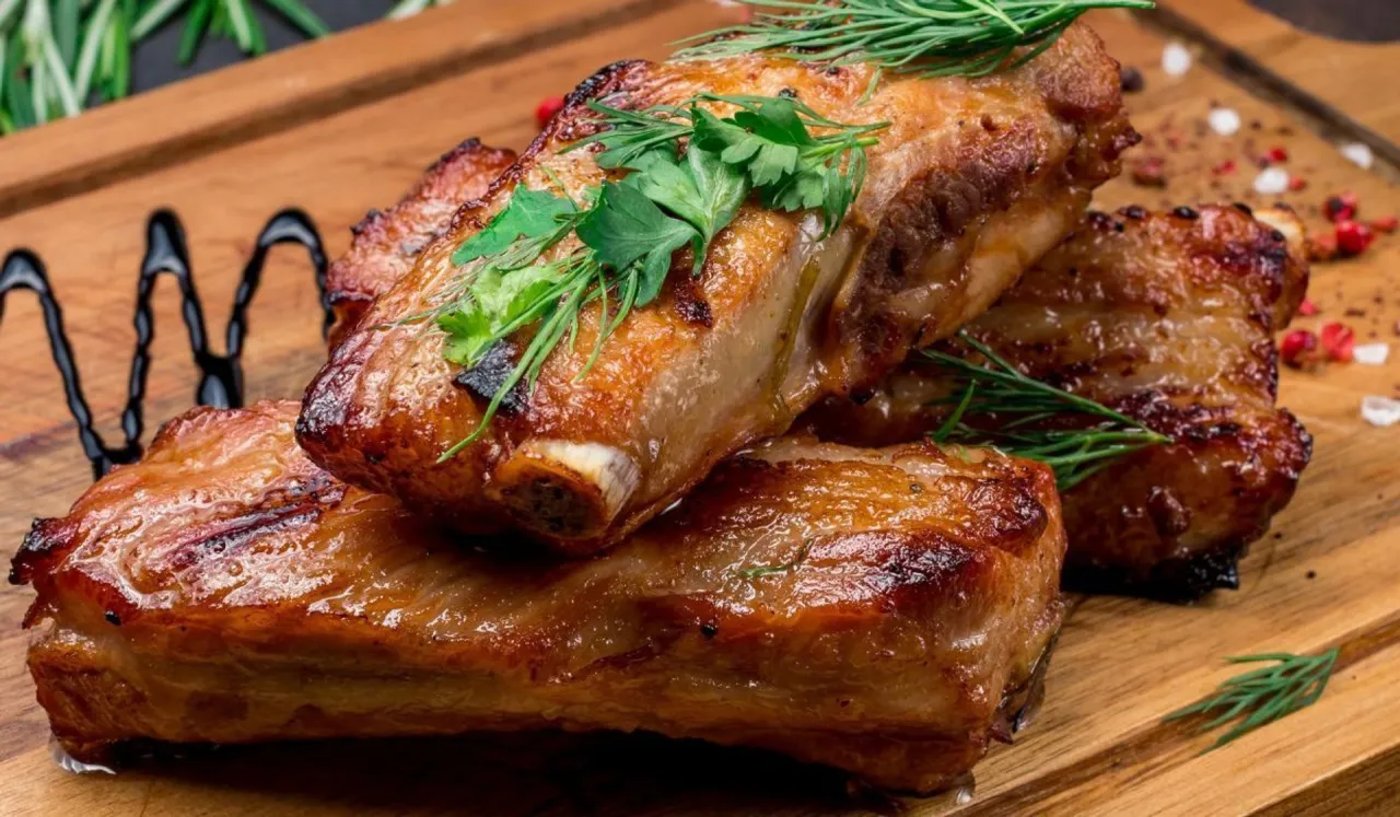 żeberka pieczone w miodzie i musztardzie