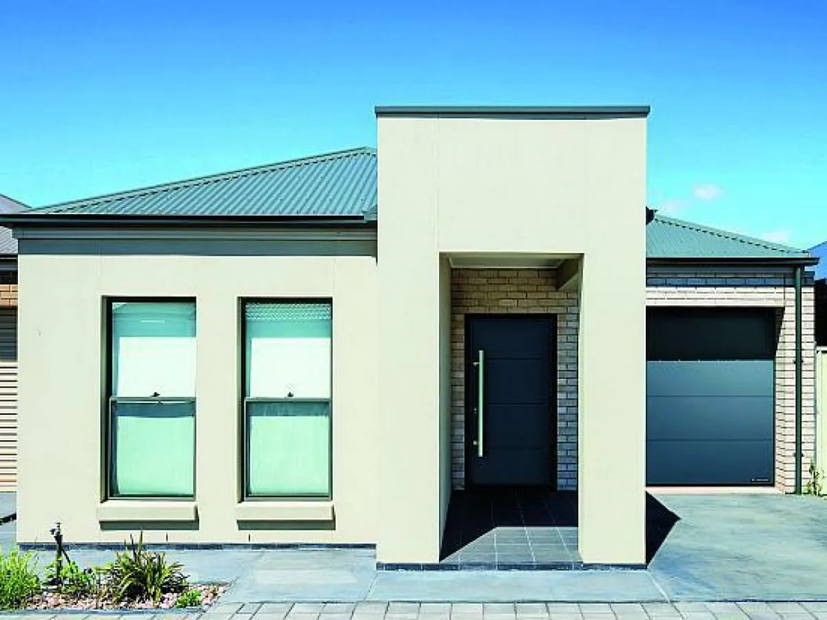 bezpieczny dom, zabezpieczone drzwi wejściowe