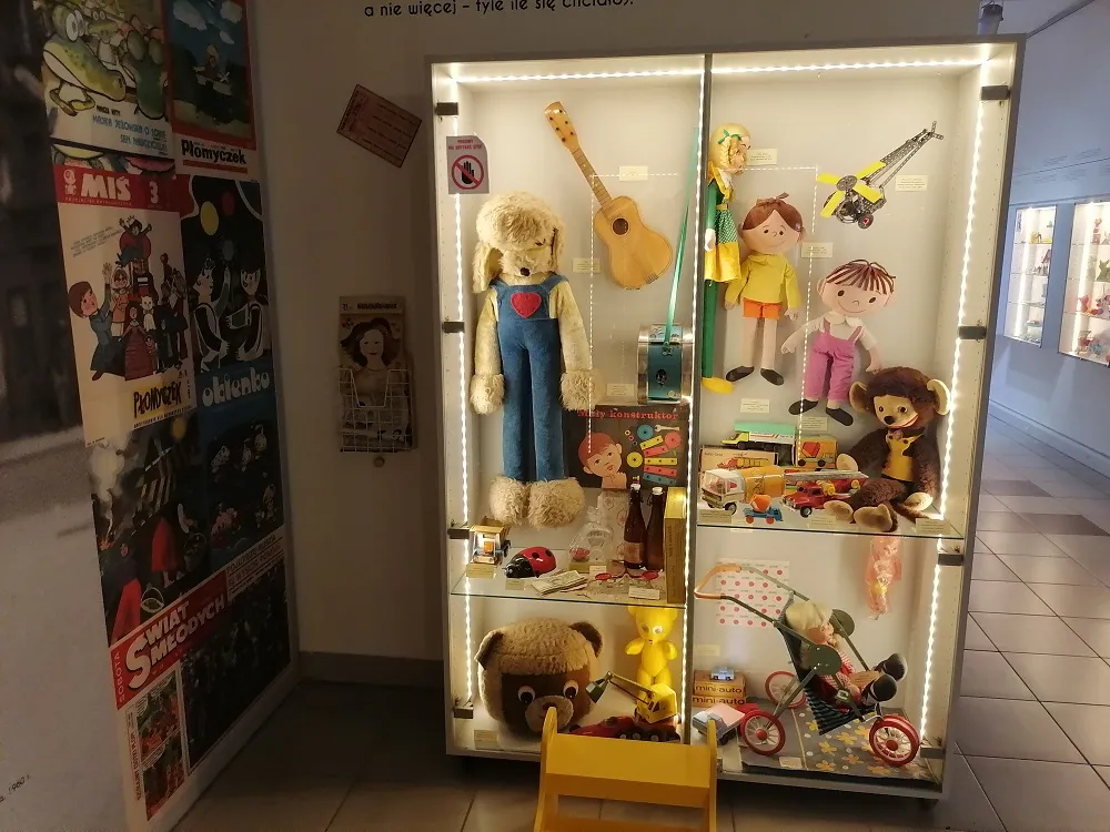 Muzeum Zabawek i Zabawy Kielce wnętrze