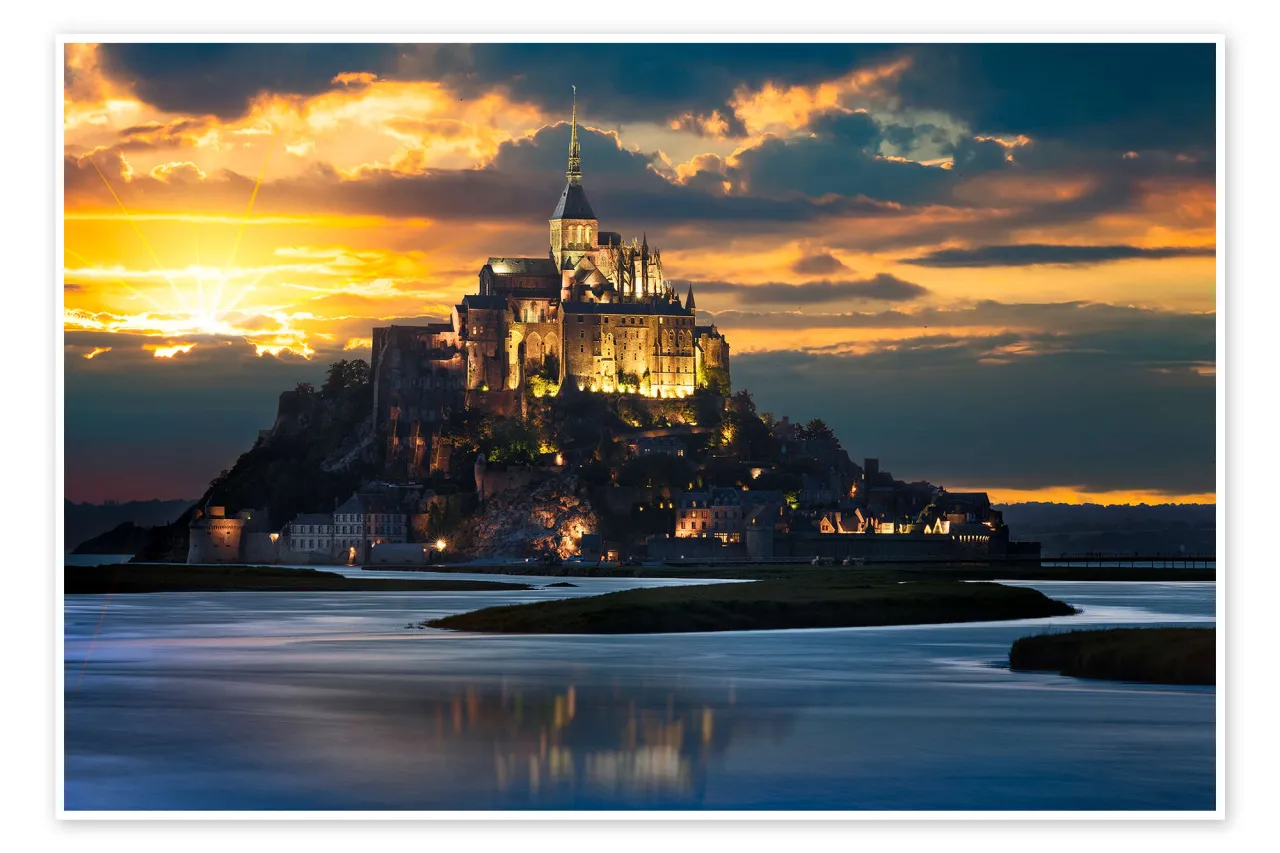 Mont Saint-Michel o wschodzie słońca