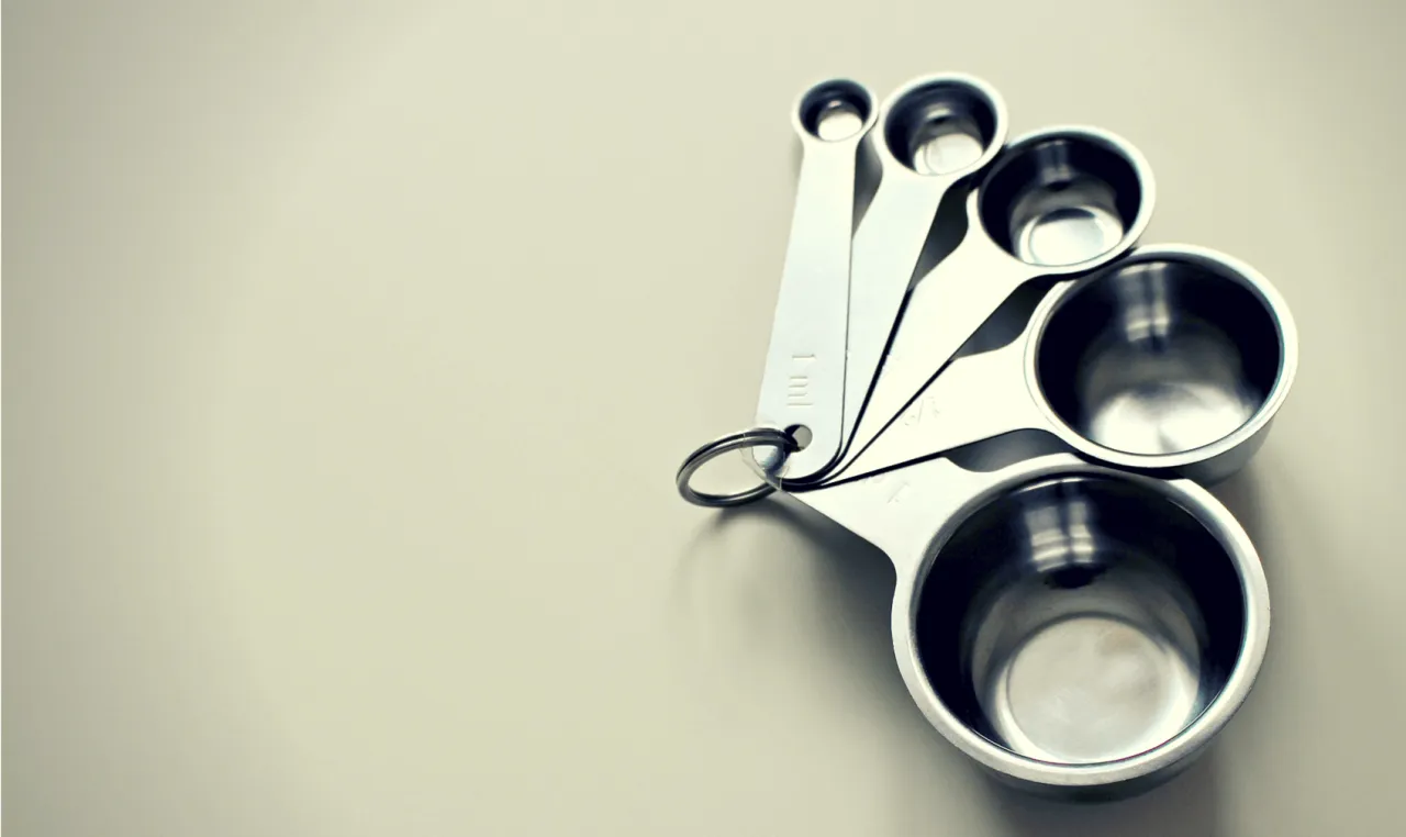 tabela przeliczniki kuchenne cukier puder łyżki