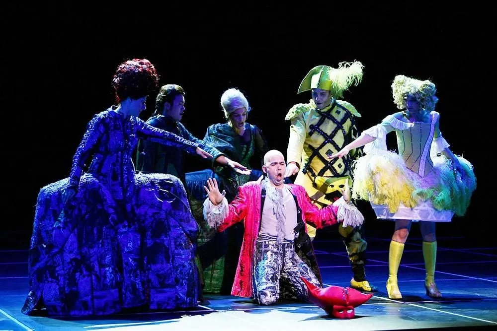 scenografia operowa kostiumy