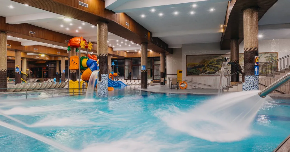 Rodzina w aquaparku Gołębiewski