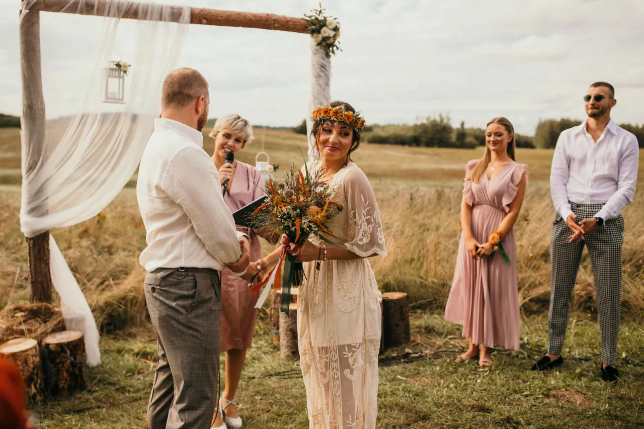 ślub humanistyczny ceremonia w plenerze