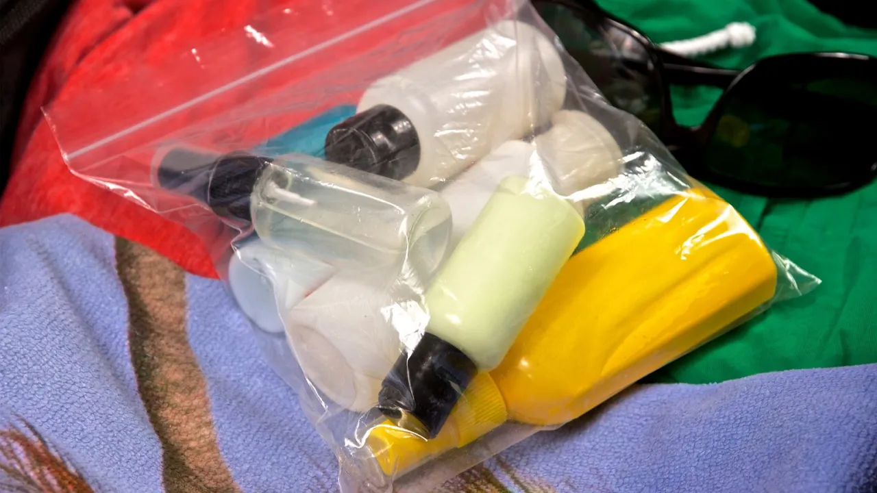 przykłady płyn&oacute;w w bagażu podręcznym