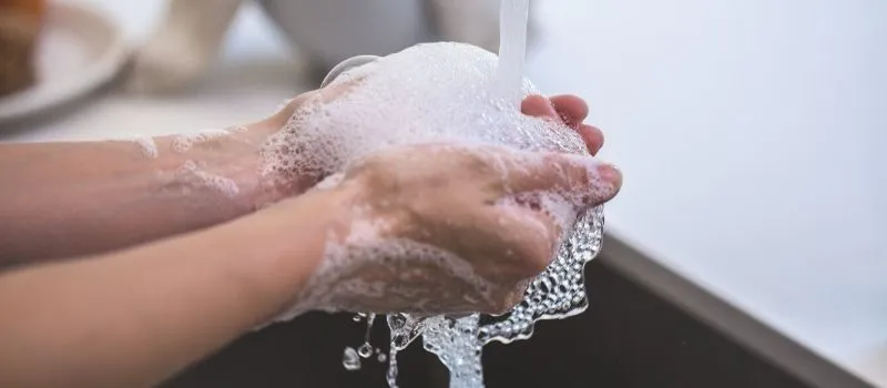 higiena rąk seniorzy