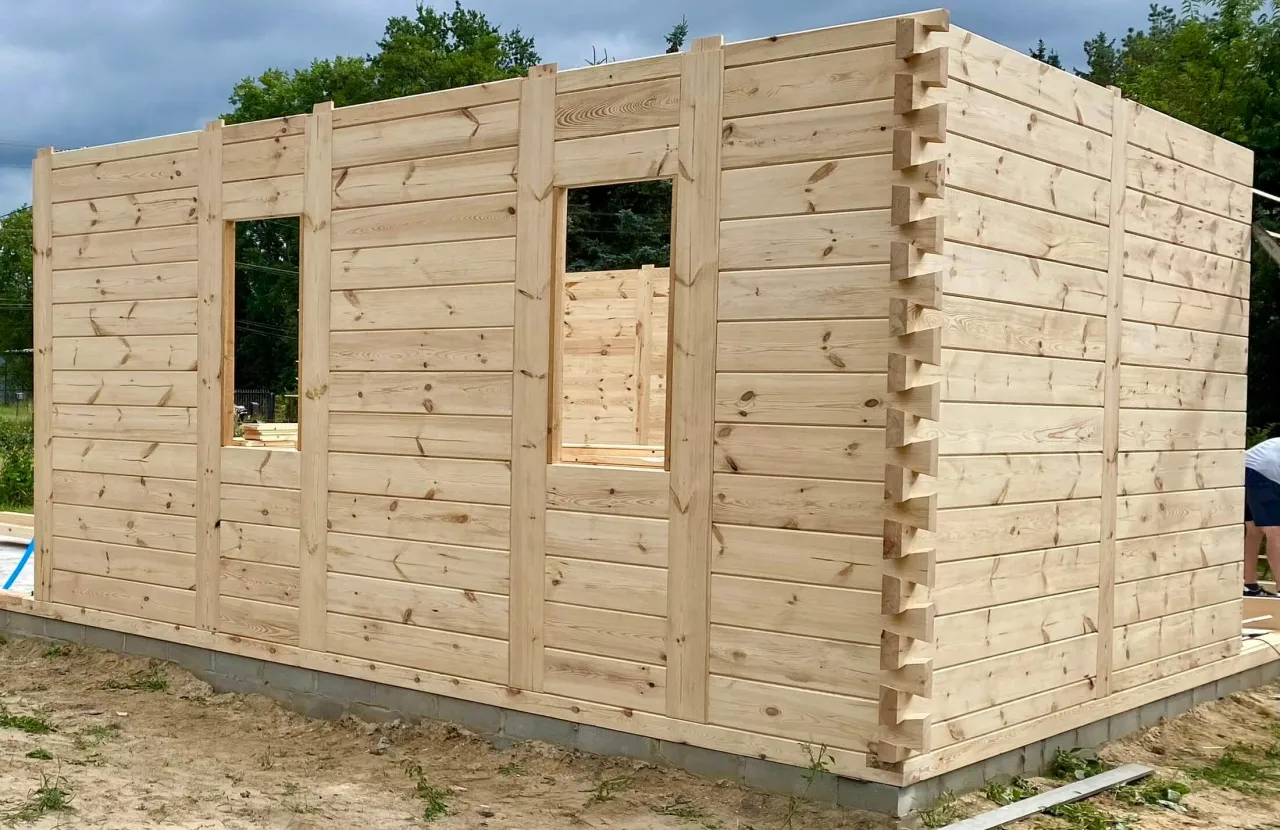 Rodzaje bali drewnianych do budowy domu