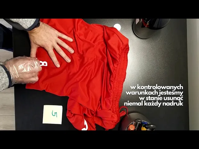 Mrożenie ubrań usuwanie nadruku