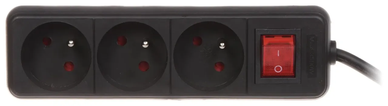 listwa zasilająca z czerwonym podświetlanym wyłącznikiem