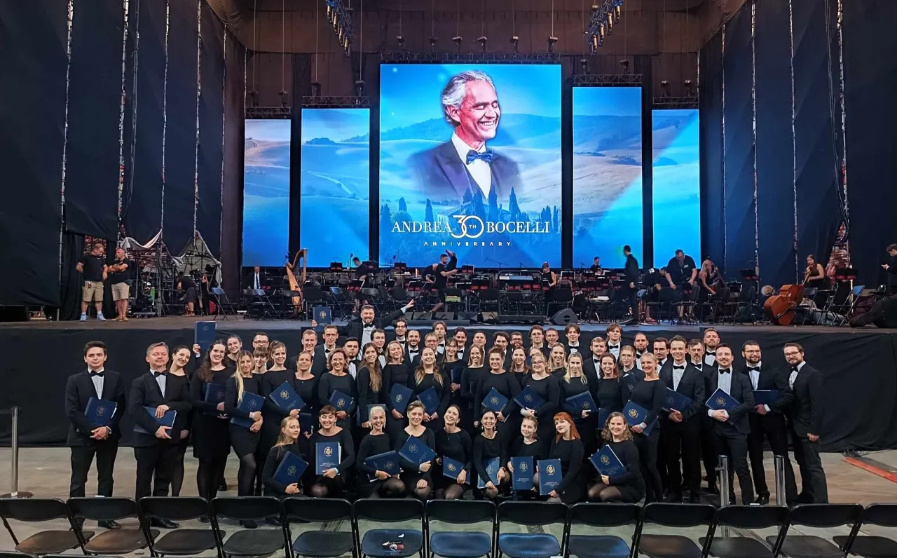 Andrea Bocelli z gośćmi specjalnymi na scenie