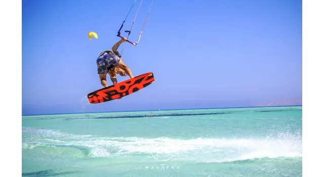 Zdjęcie Jak pływać na kitesurfingu: uniknij najczęstszych błędów początkujących