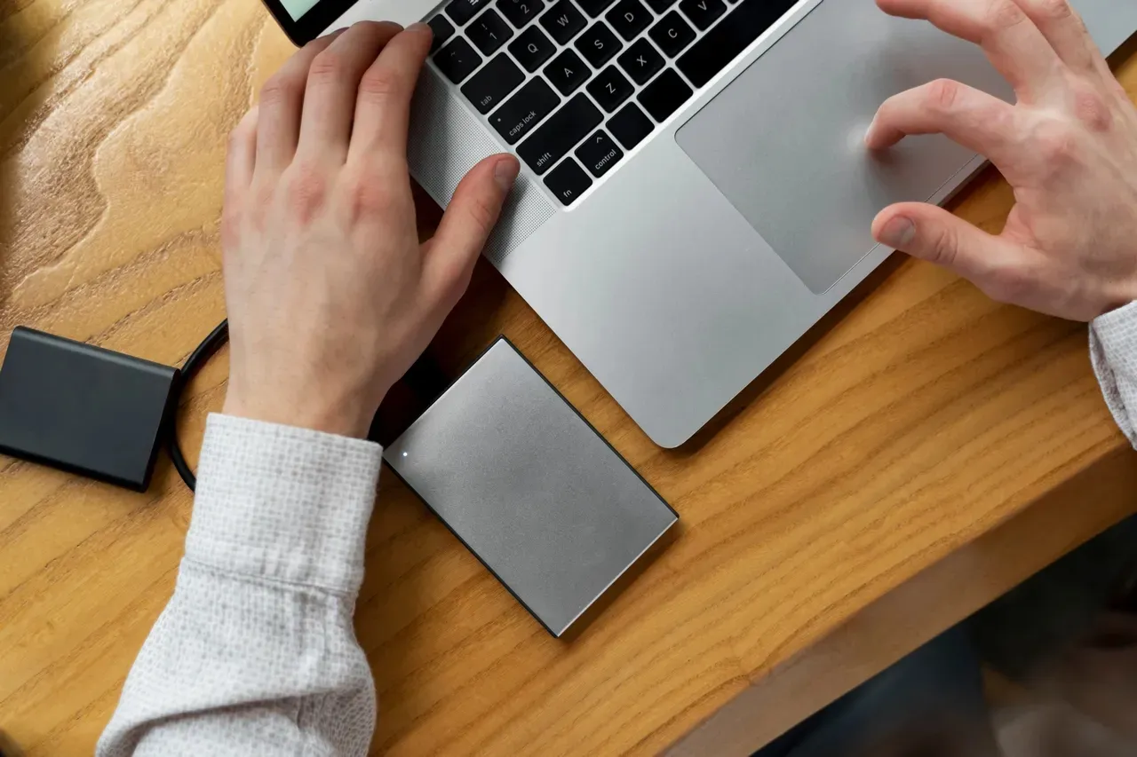 Zdjęcie Jak usunąć ochronę przed zapisem na pendrive i odzyskać dostęp do danych