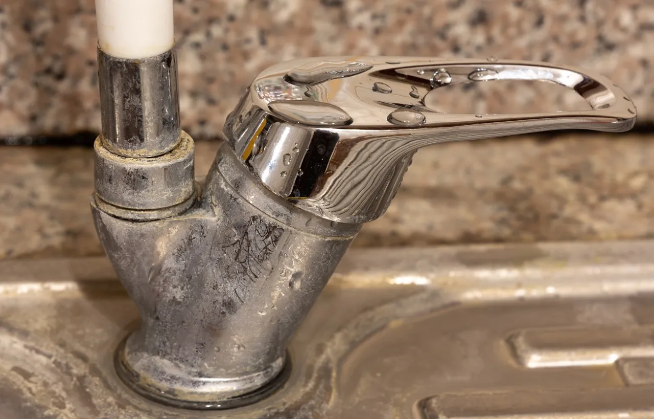 Zapobieganie kamieniowi w zlewie