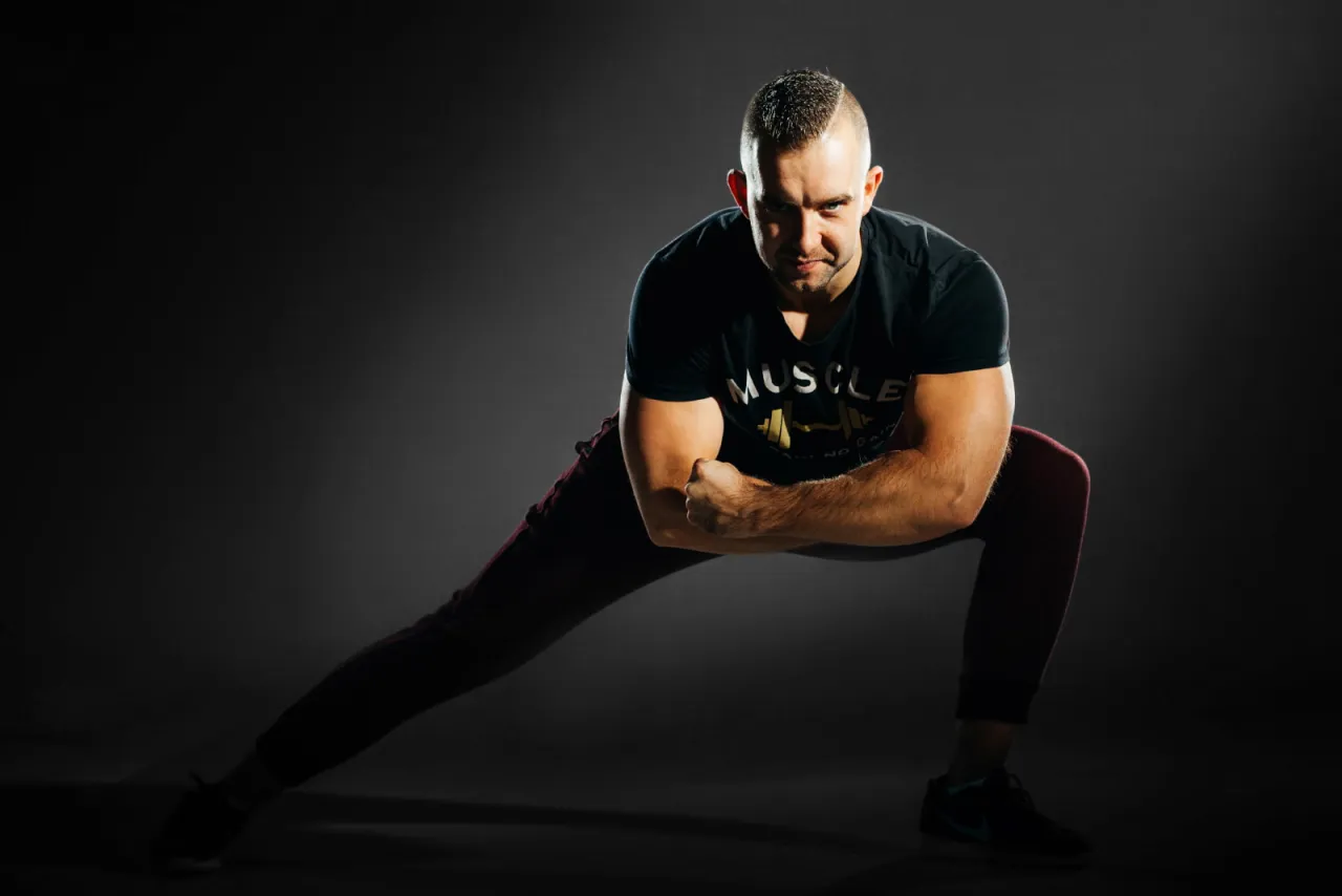 Modelka fitness na sesji zdjęciowej, profesjonalna sesja fitness